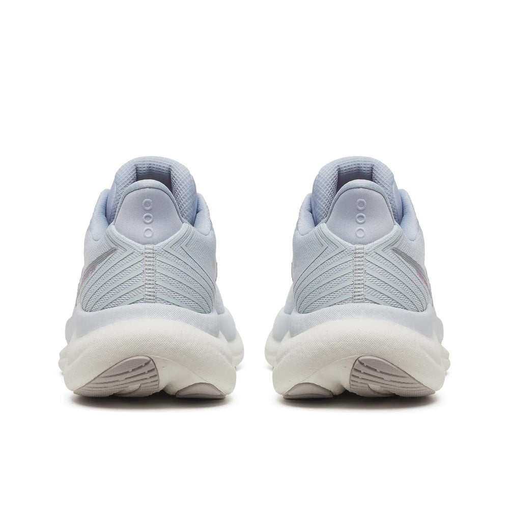 Triumph 23 Wide Running Shoe | Saucony discount